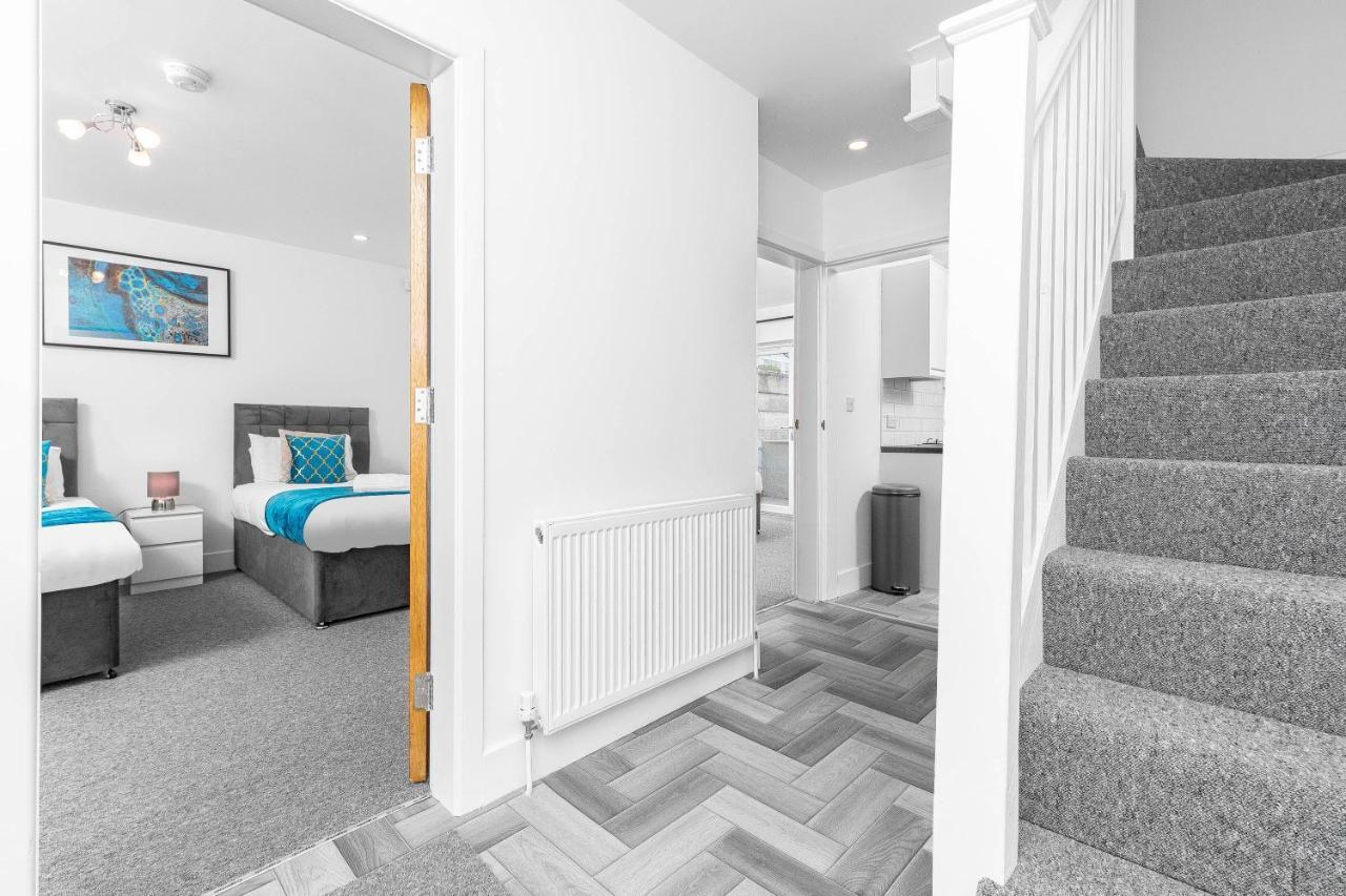 5 Bedroom House - 10 Guests - Multiple Off Street Parking - Garden - Smart Tv - Wifi - Contractors - Families - Groups Бірмінгем Екстер'єр фото